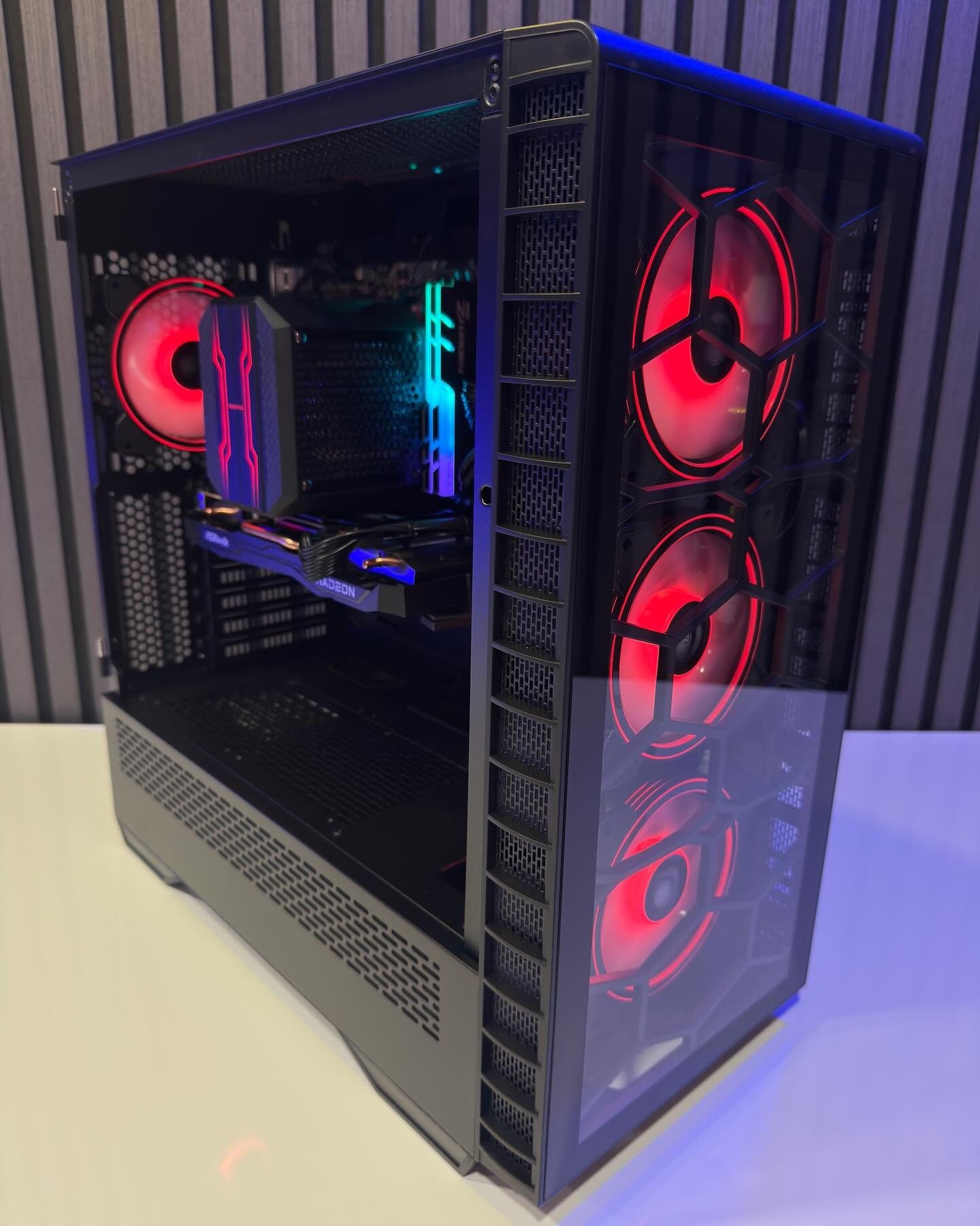 Ryzen 7 5700X // RX 6650