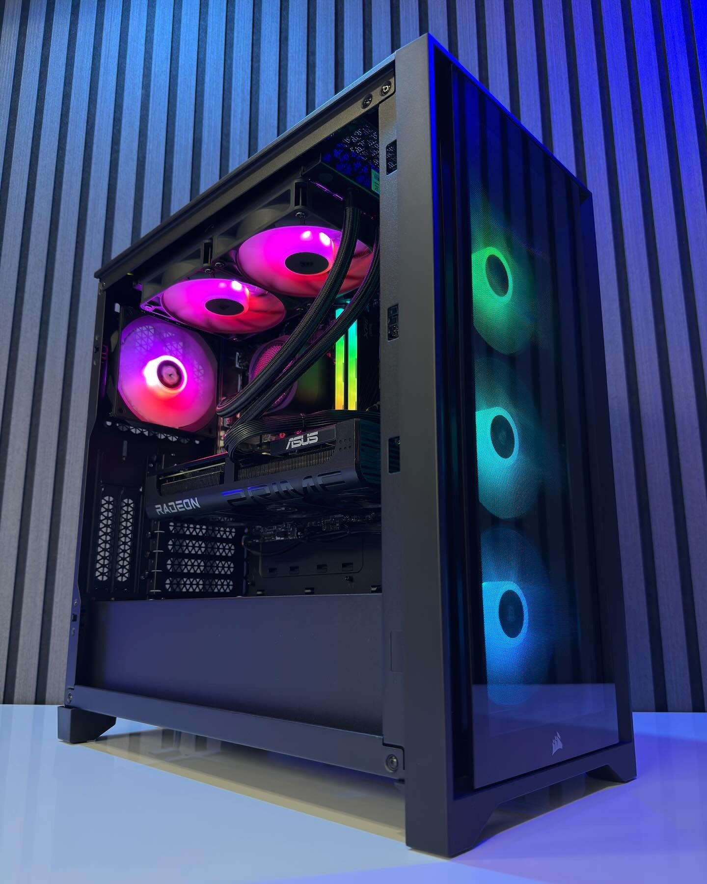 Ryzen 5 9600X // RX 9060 XT